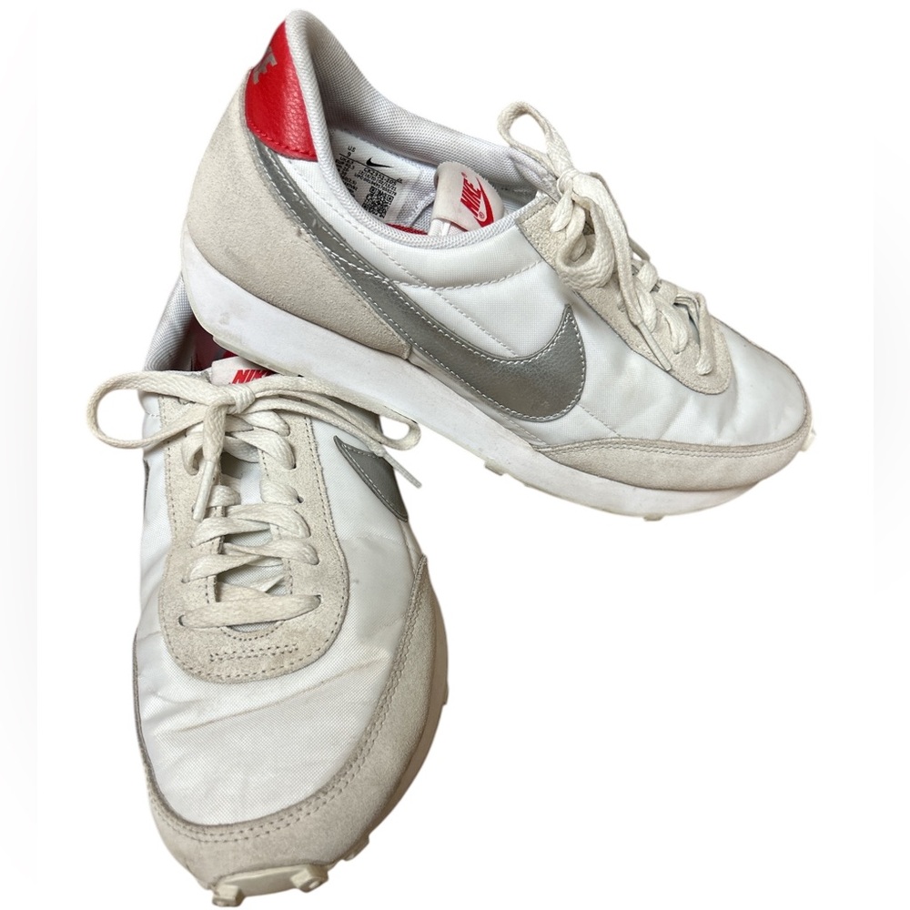 Nike Day Break red and white sneakers women’s size 9
